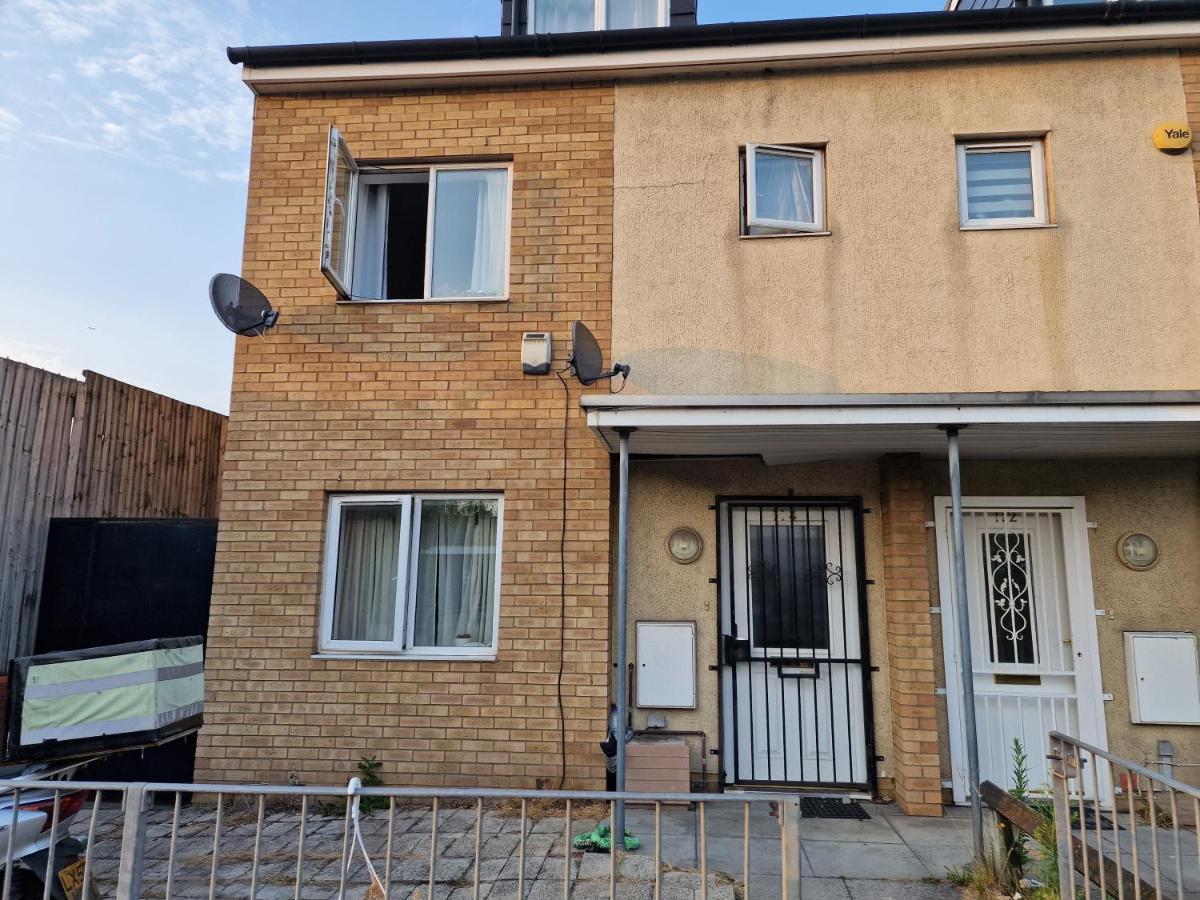 Mile End Budget Guesthouse Londres Exterior foto
